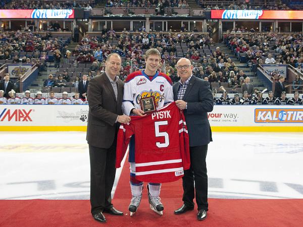 TheWHL's tweet photo. . @EdmOilKings honour Mark Pysyk for his #2012WJC Bronze Medal yesterday #WHL http://t.co/3bKnM1U5