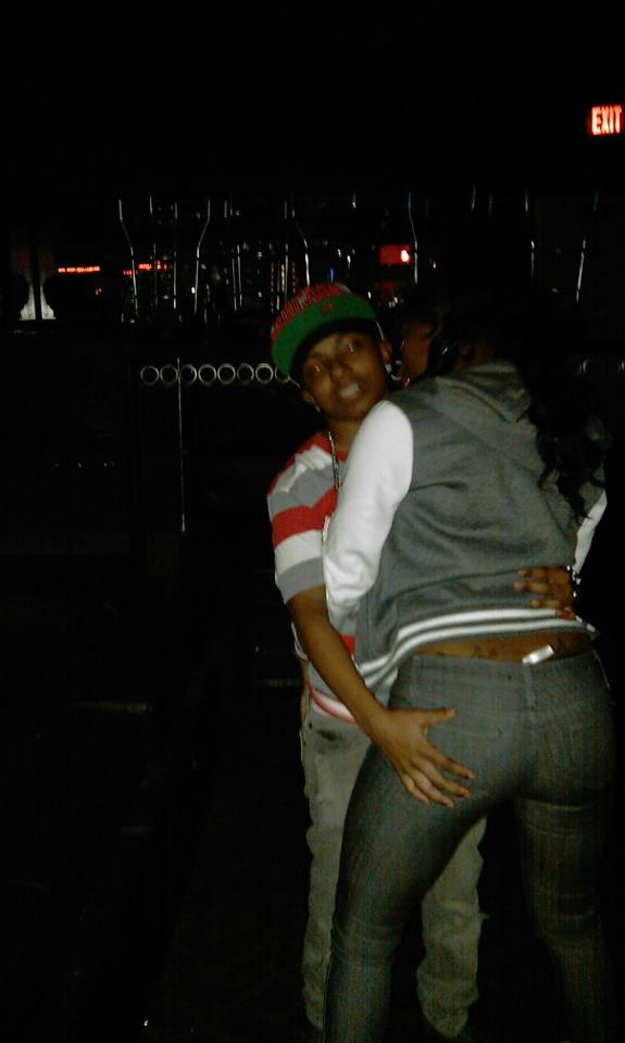 saLUTE_FreakyE's tweet image. - she was on my neck lols damn i was loaded hahahaha hand on that ass #fooley