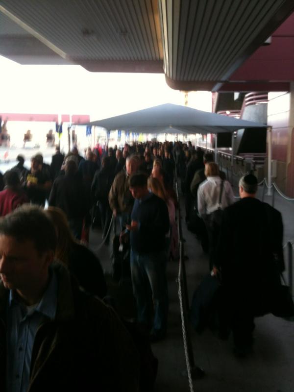 khris's tweet image. What no #ubercab?? Will do it the old fashion way. #waitinline [PHOTO]