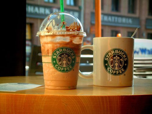 PRIMA_JANELLE's tweet photo. And these r what r we drinkin' :) Mmmmm-sooo deliciouss! Janelle xox http://t.co/9njyHTtm