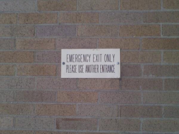 cmorganr's tweet photo. Harry Potter, anyone? Entrance 9 3/4. http://t.co/ZulCRcLD
