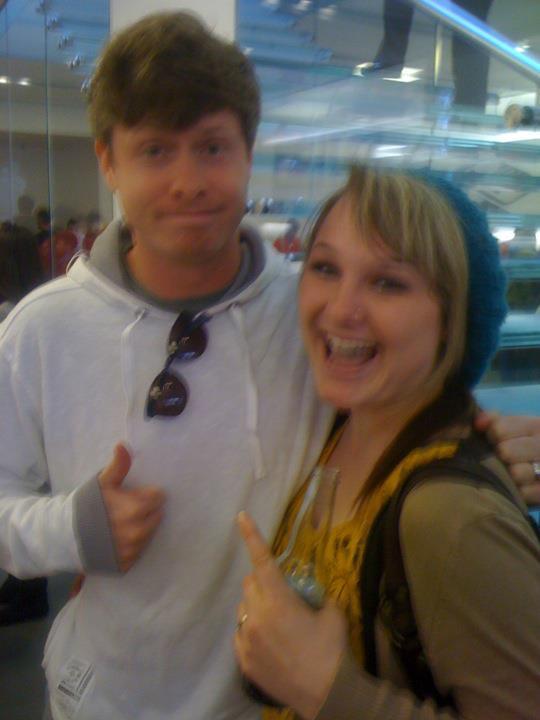 PetreHailey's tweet photo. @ders808 december 6th apple store at the grove http://t.co/2syA0eta