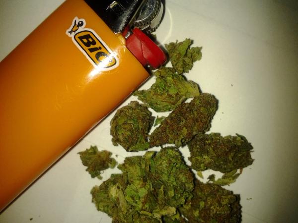 BigggMarc's tweet image. RT @hips_a_hoy *flicks Bic* #kushflow LET&apos;S GOOO  yfrog.com/o0qhfjj  Match it upp!!