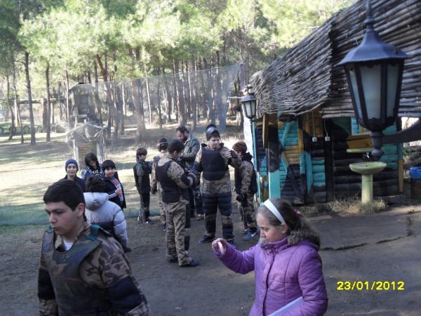 OYUNCULARI's tweet photo. Paintball sahnemizden bir kare.... http://t.co/Ni9s3SFa