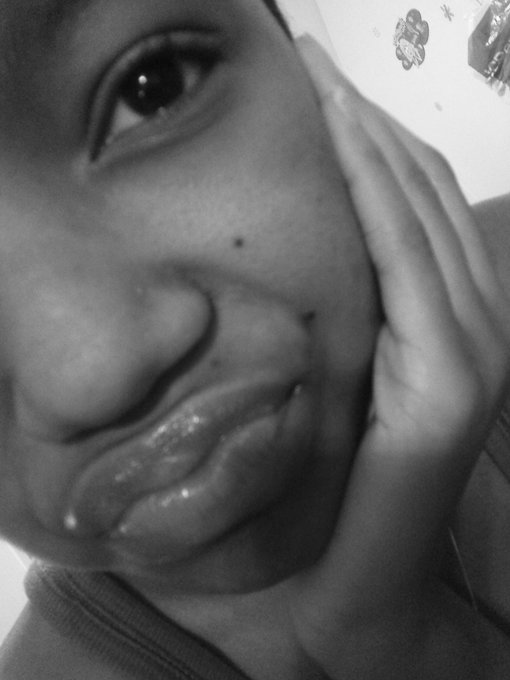 Watch nighaaaa 💕's leaked NSFW photo on TwXstars