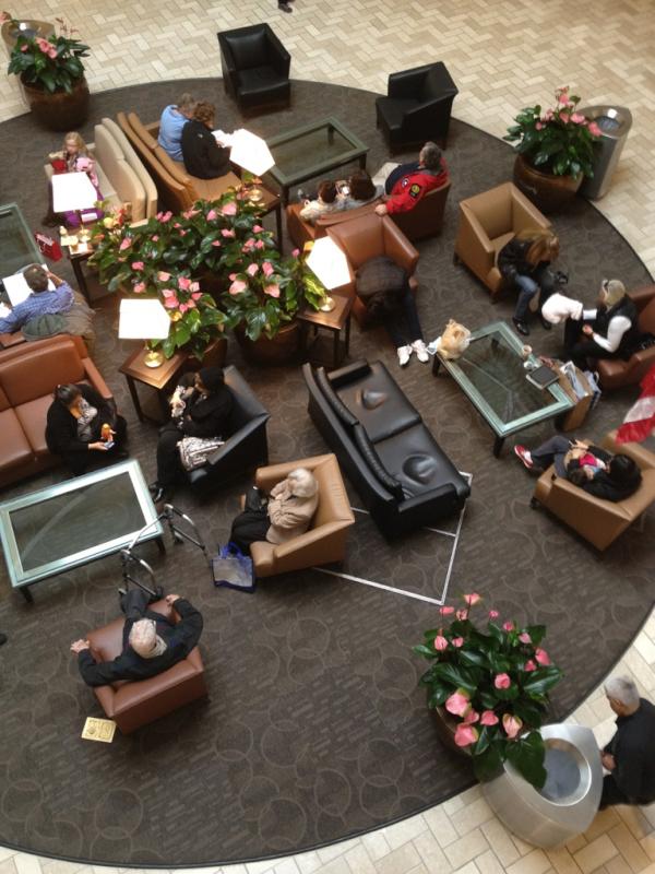 MANLOGIC's tweet image. #MallFun point out the shit that's funny in this pic. Lol