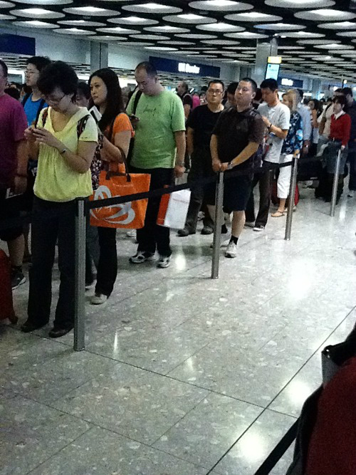 wnkva's tweet photo. so it beging the long wait back home ...o i cant wait to be stuck behind a screaming child  on the plane lol http://t.co/PSaKx1IJ