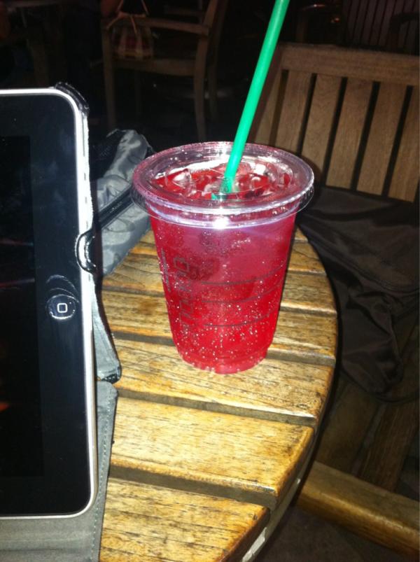 jemanzanero's tweet image. #squatterproblems @mikaykayy