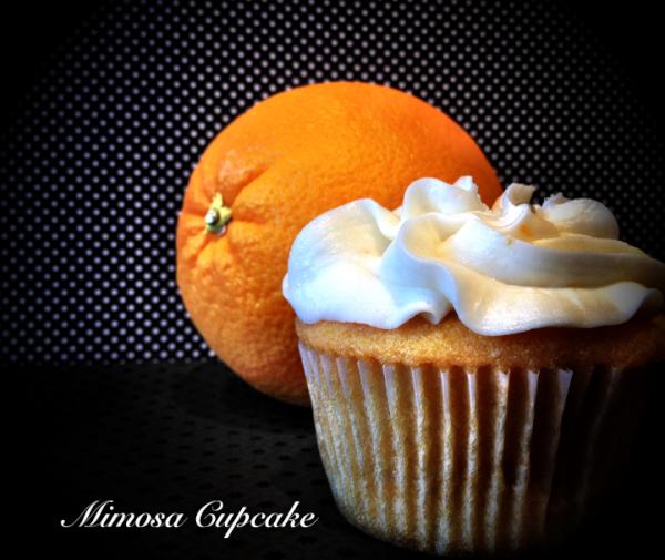 LooptAustin's tweet image. Cupcake + Mimosa = mind blown RT @delish #Cupcake special today is MIMOSA!! Delicious + no hangover!