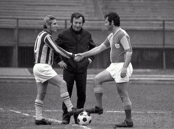 ve cennette maç başlar..  #Lefter vs. Metin Oktay