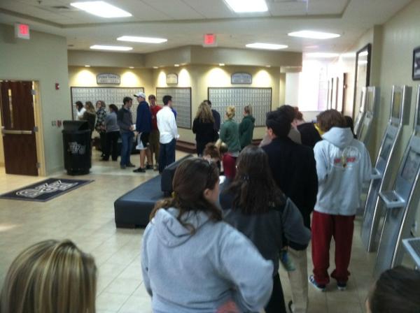 tootee27's tweet image. this is a joke, right? #postofficeproblems