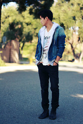 RABFASHION's tweet image. 'My Head Is Stuck In The Clouds'
By Peter A, aspiring actor/dancer/model from Los Angeles, California.