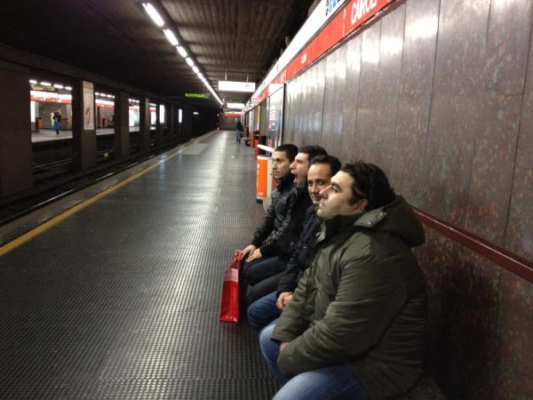 Bu insanlar nereye bakıyor...