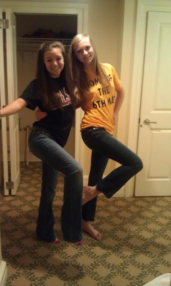 shelleyyforbes's tweet image. This isn't right #wrongjeans @kirbymccreeryy