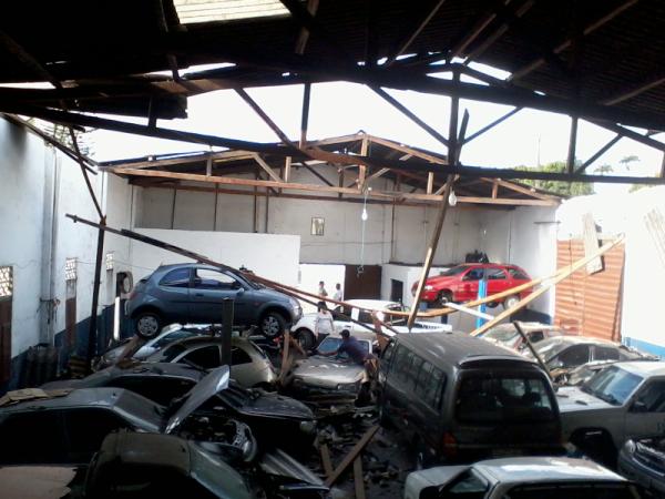 brawnerr's tweet photo. preju do k.... na loja de painho http://t.co/MsUvCMAw