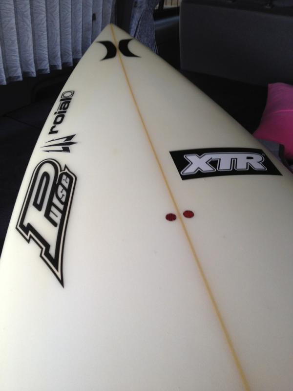 R S Surfer H 本日もひまなので My Boardのお手入れ ステッカーチューン ホログラム装着 はやくnew Boardこないかねぇ Http T Co Deretlcq