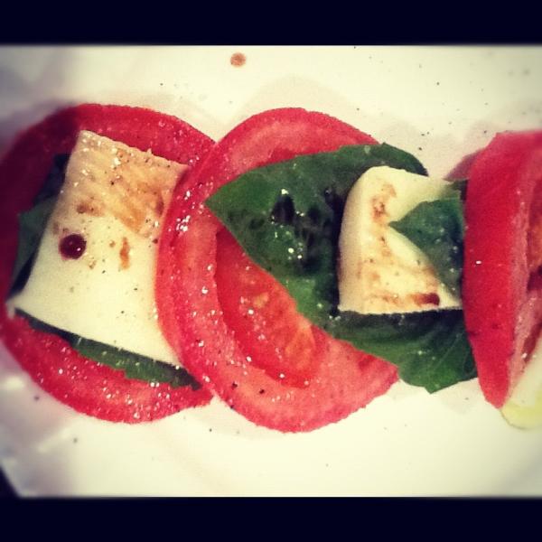 ByTheAshTree's tweet photo. delish http://t.co/GLO9H3aO