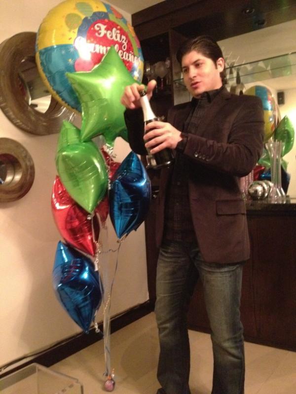 nancymarcos's tweet photo. Y q empieza el festejooooo! http://t.co/Sir0GOPo