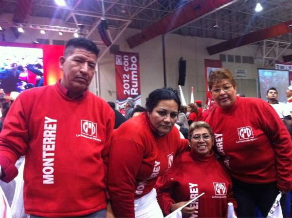 PRIMonterrey's tweet photo. Nuestros compañeros de Mitras Norte @EdgarOlaiz http://t.co/n9mckP0W