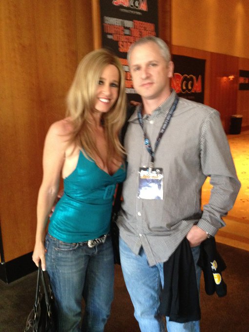 My buddy @evilchris http://t.co/KVVcbm2z<a class="tags" target="_blank" title="On Twitter" href="/?out=eyJ0eXAiOiJKV1QiLCJhbGciOiJIUzUxMiJ9.eyJpYXQiOjE3MjA3MDM2MTAsImlzcyI6InR3cG9ybnN0YXJzLmNvbSIsIm5iZiI6MTcyMDcwMzYxMCwiZXhwIjoxNzUyMjM5NjEwLCJyZWRpcmVjdF91cmwiOiJodHRwczovL3R3aXR0ZXIuY29tL2V2aWxjaHJpcyJ9.Q93BxPIEq6LQzw216Z4gI5Xyk3ImqpohDwLYKCwUPJ05DyI4nOj21ITvDhyTGLbr0BKUmRs2LUMMX-keaTLELA">@evilchris</a>