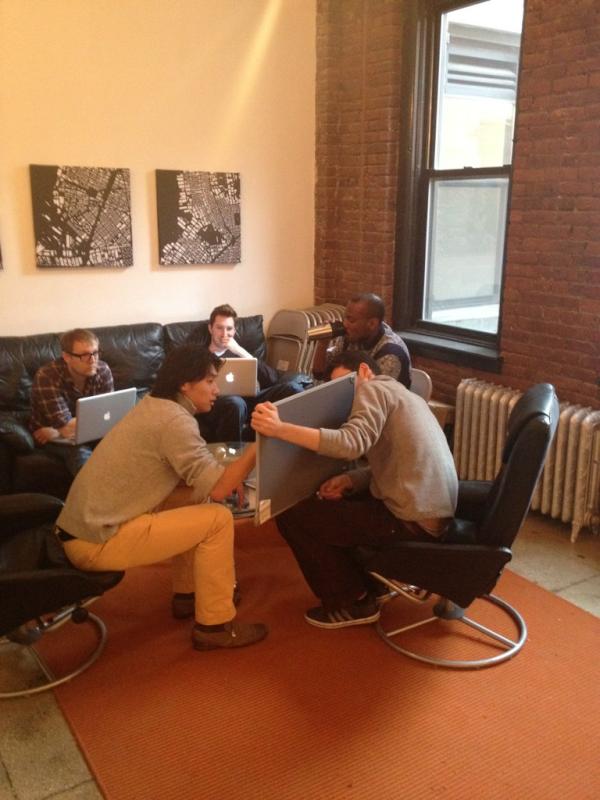 jordancooper's tweet image. Smart kids teaching smart kids at @hyperpublic