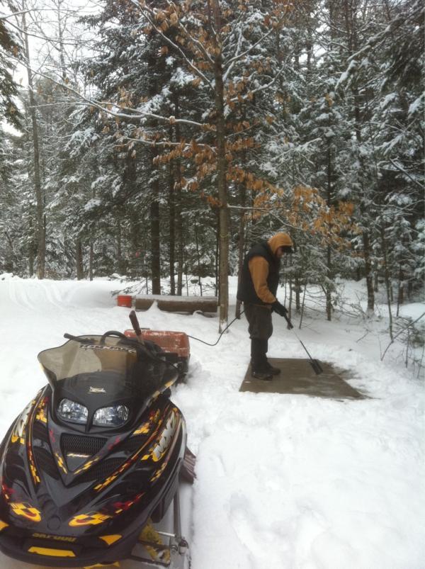 DiscDealer's tweet image. Cleaning Tees for winter #DiscGolf
