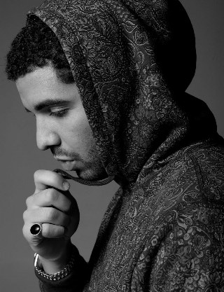 kaylaisforever's tweet photo. Why cant I be rich so I can pay drake to come to me . Cause im really not going to his concert :( http://t.co/jJgsHVlq
