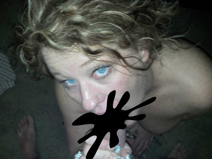 How would you like these blue's lookin up at you??? http://t.co/y5RxhCDm<a href="/tag/fitness"class="tags"><span>#fitness</span></a><a href="/tag/freakycrew"class="tags"><span>#freakycrew</span></a><a href="/tag/pipergang"class="tags"><span>#pipergang</span></a>