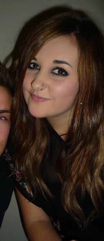 LibraryPubLeeds's tweet image. emma. claims her skin is naturally THAT tanned.