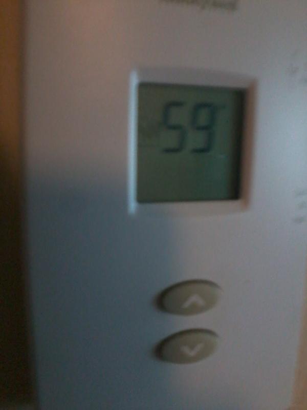 TheCalKru's tweet image. if anyone plans on coming over/staying over, bring winter clothes and warm sleeping bag. #Forewarning