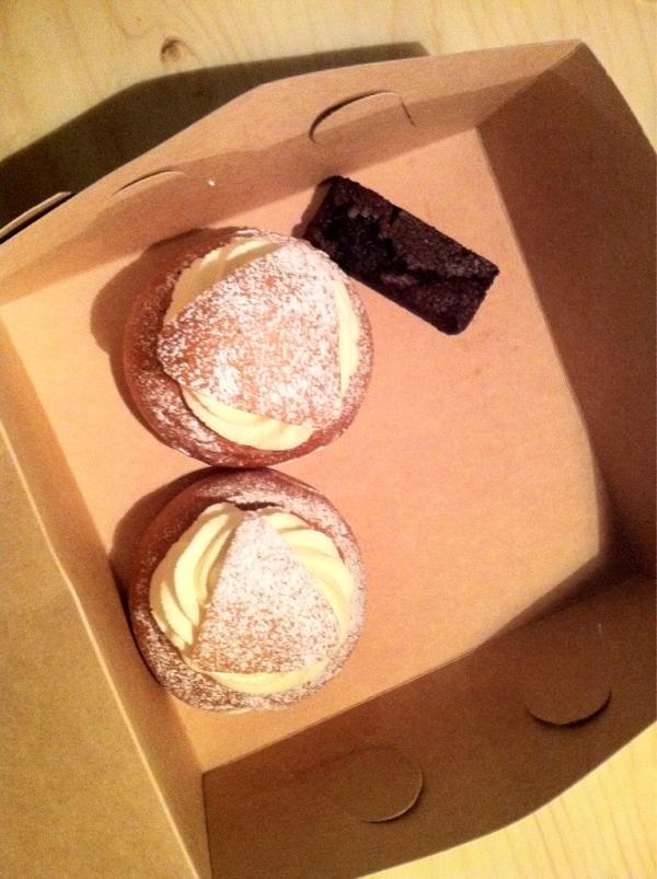 monterobravo's tweet photo. In Sweden we call this Semla http://t.co/eOHWjddU