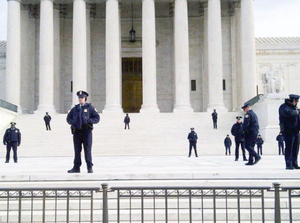 Photo: Police ready to arrest anyone who might dare come onto the U.S. Supreme Court steps to protest @CarrickIrwin