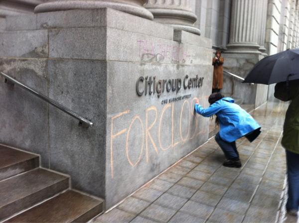 RogerPai's tweet photo. I'm tempted to remind her that the word foreclosed has an "e" in it. http://t.co/sgMzfVUS