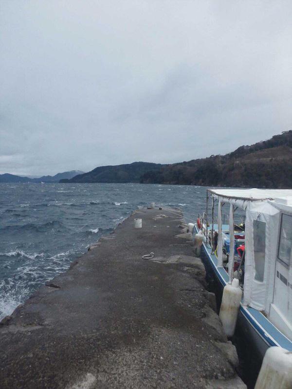 大瀬の桟橋なう。風波あるけど、無事着岸！