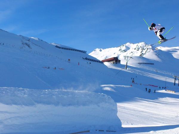praiafuturo's tweet image. and 3rd Photo from @praiafuturo: with #freestyler Stefan #Hirner from #Austria in #Kaltenbach #Zillertal #Travel #TTOT