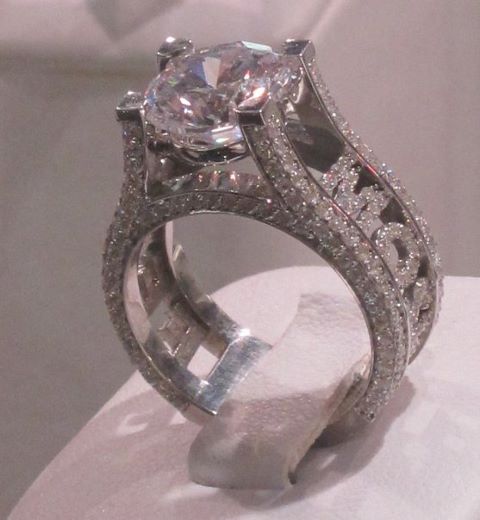 cgraygwt's tweet image. Feri Mosh bling!