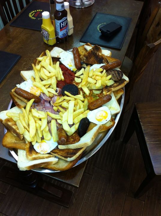 tuhtut's tweet image. @ZOO_UK ...No! This is a proper breakfast from Uplands Diner, Swansea . Mega Beast...