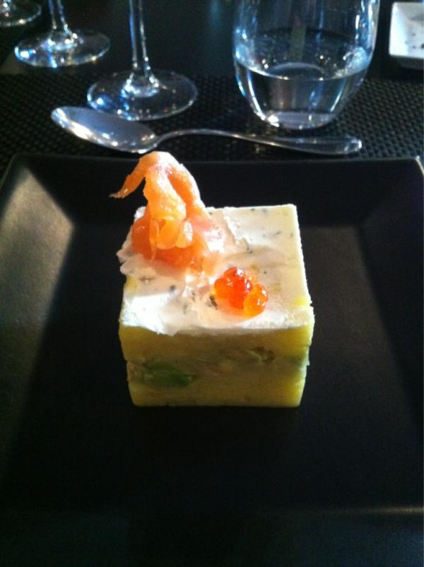 LuisDalmau's tweet photo. Comiendo en un Hotel de las Ramblas. #turismoentuciudad #fb http://t.co/hpHSJYSx