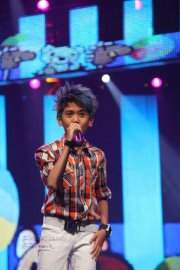 IqbaalJr's tweet photo. Foto Iqbaal waktu Konser nich! http://t.co/ng360Vw9