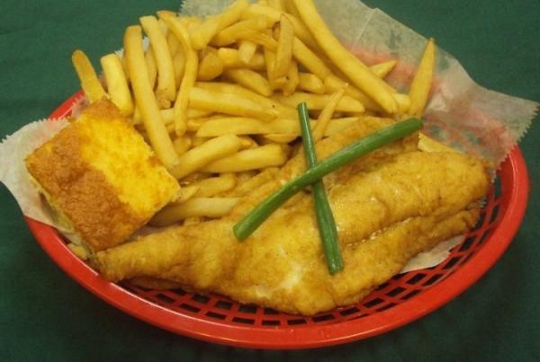 THEINCROWDVA's tweet photo. MEET US ERE FOR LUNCH.. $4.99 LUNCH SPECIALS TIL 3PM DAILY + ALL YOU CAN EAT BUFFET $6.99 --> #TasteTheCarribean http://t.co/5tLS56bb