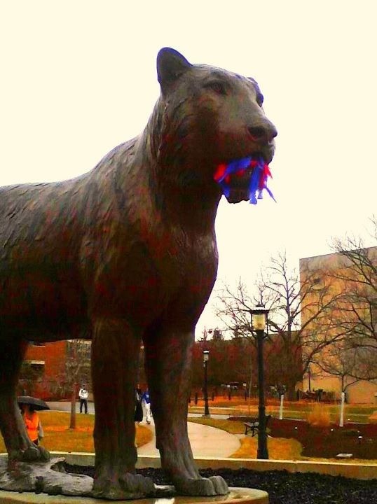 davidtcline's tweet photo. Awesome picture taken by the Missouri School of Journalism. #MIZBeatKU http://t.co/l8pgBntO