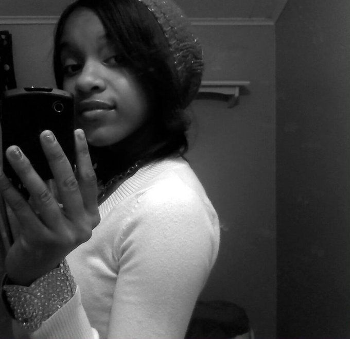 Watch D✨'s leaked NSFW photo on TwXstars