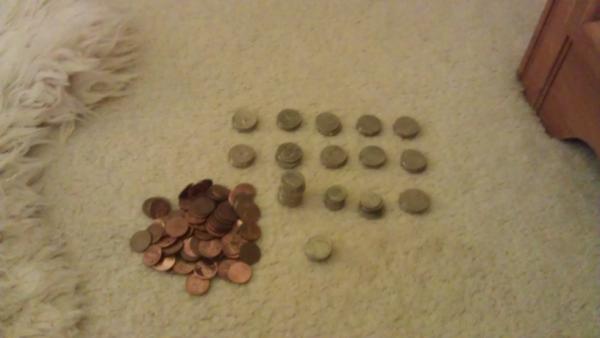 _heylansalih's tweet image. I have $15.30 in change -__- #hatechange