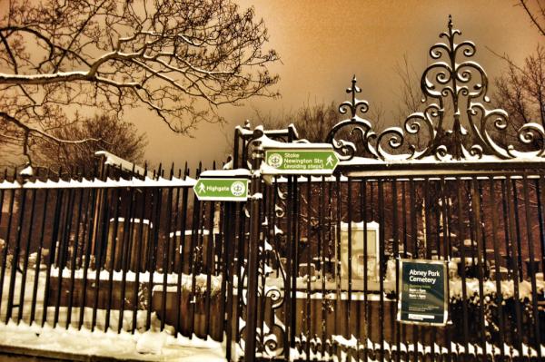 A Snowy Night In Stokey (3) <a href="/northsixteen/">northsixteen</a>