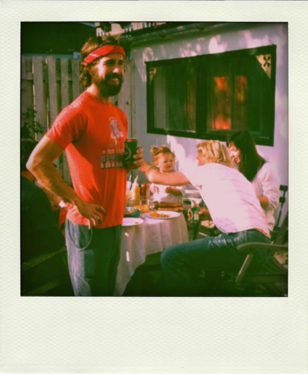willkearins's tweet photo. Could have easily been my dad in '86, but no, it's me in '12... #25YearOldPatriotsTshirt #firsttweet http://t.co/FeE1fzqL