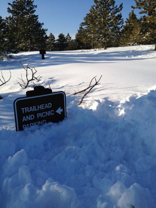 BocoRanger's tweet image. Got snow?  Walker Ranch does!  X-country skis &amp; snowshoes welcome.  Parking is limited and lot is slick. #Boco_Trails