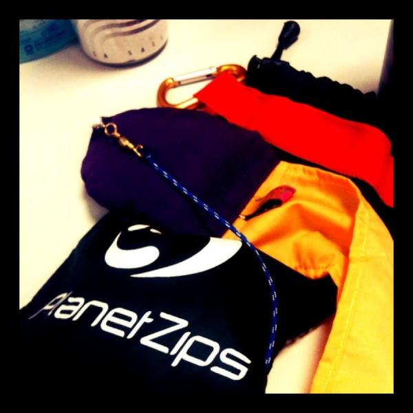 chichitullao's tweet image. A package just arrived!!! And to my surprise, its my new zips!!! Gotta love this new hobby :) #PoiDancing