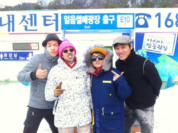 oisoo's tweet photo. 오늘의 시작을 울랄라세션과 함께. http://t.co/iPh64rnW
