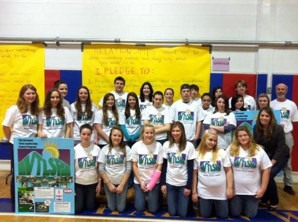 drive2savelives's tweet photo. Great last day of the New England tour in Vermont today! @NatalieEhmka with VT Teen #Leadership/ #SADD #students! http://t.co/4ZoR1tSD