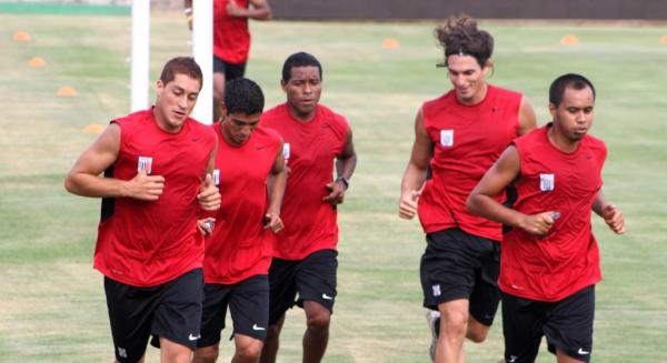 diegoblanco's tweet photo. Hoy entrenó Alianza en Matute http://t.co/mBoB3qjb
